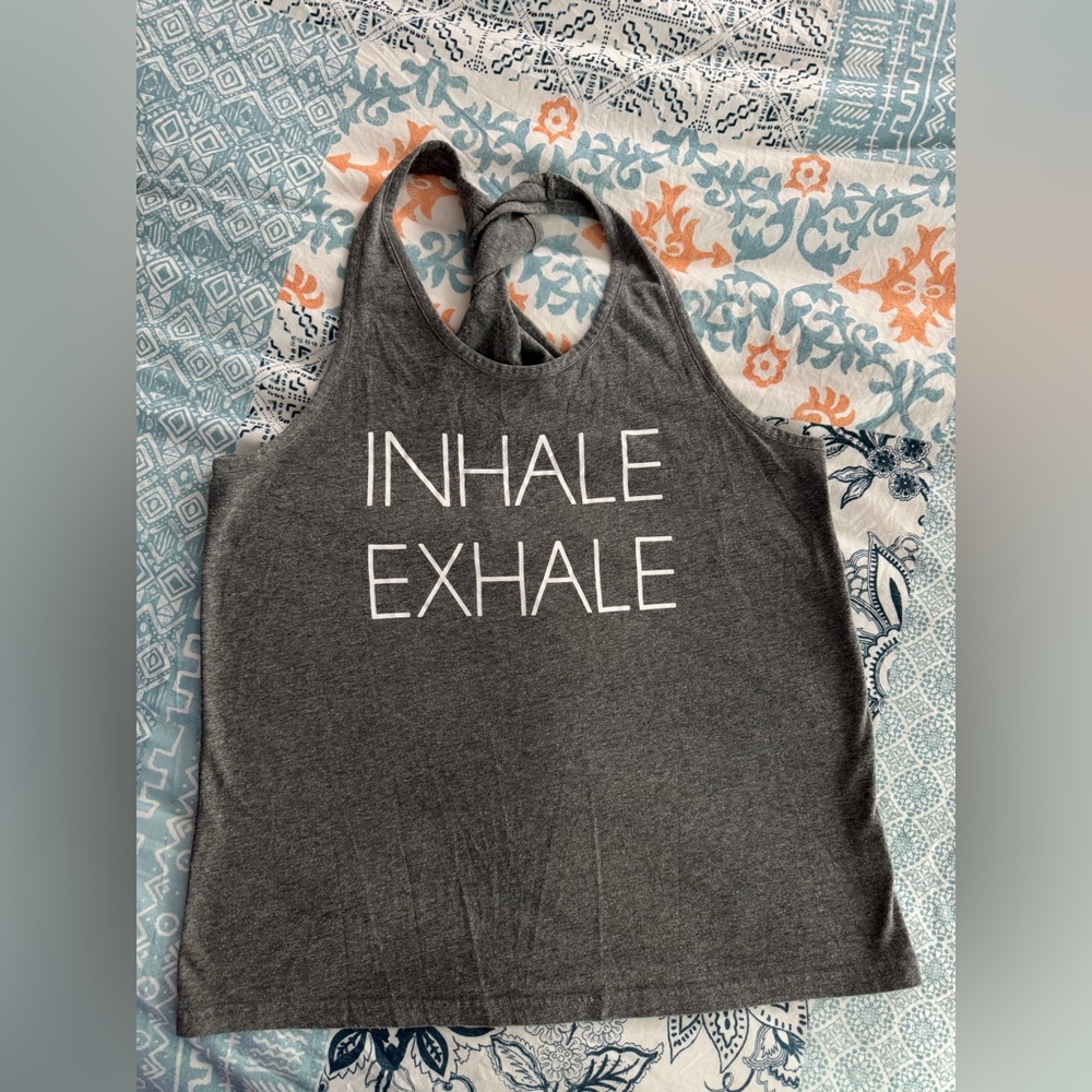 Gray Sleeveless yoga Top with Motivational Print